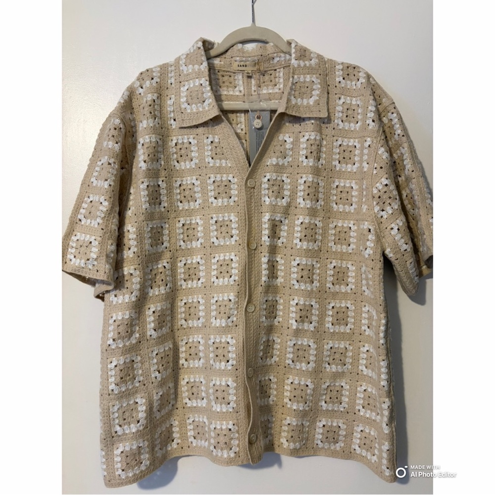 BNWT - Men’s Beige and White Crochet Button-Up Shirt